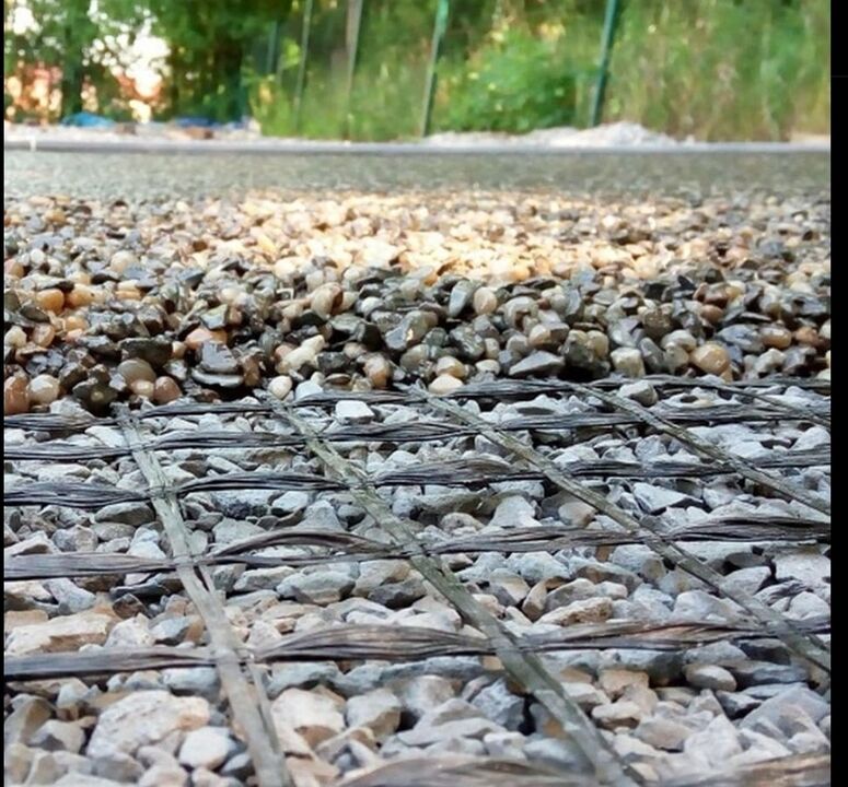 Mesh para sa pagpapalakas ng stone carpet